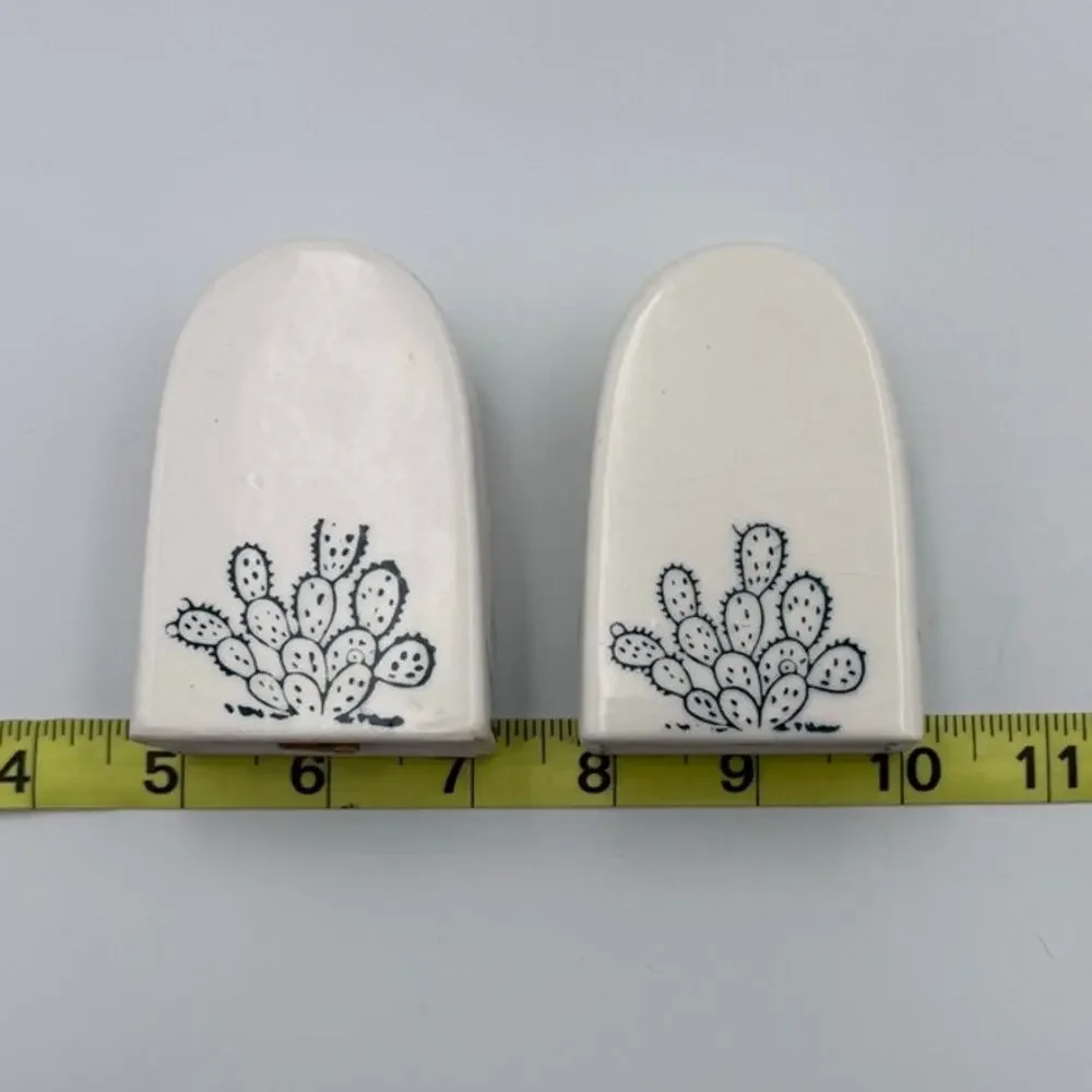 Vintage Boot Hill Tombstone Salt & Pepper Shakers Salty O'Day Pepper Tate Japan